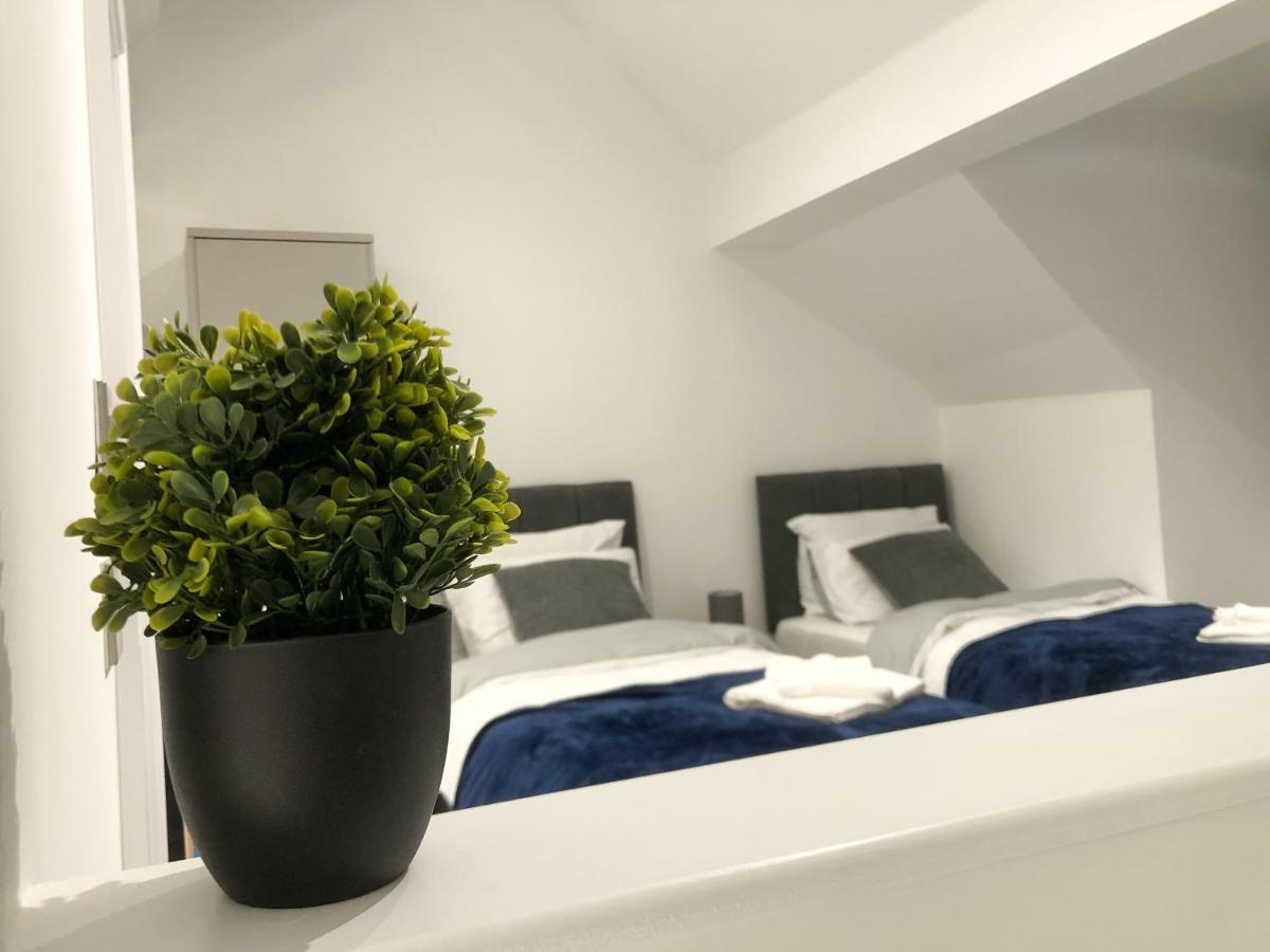10Min To City - Free Parking - Private Studio - Contractor Friendly Manchester Exterior foto