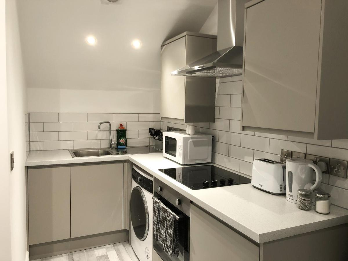 10Min To City - Free Parking - Private Studio - Contractor Friendly Manchester Exterior foto