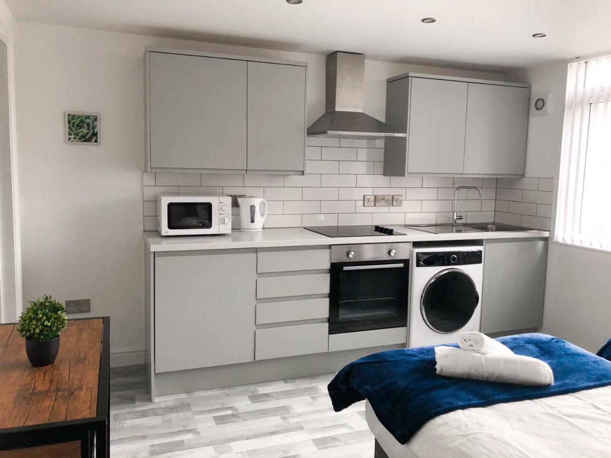 10Min To City - Free Parking - Private Studio - Contractor Friendly Manchester Exterior foto