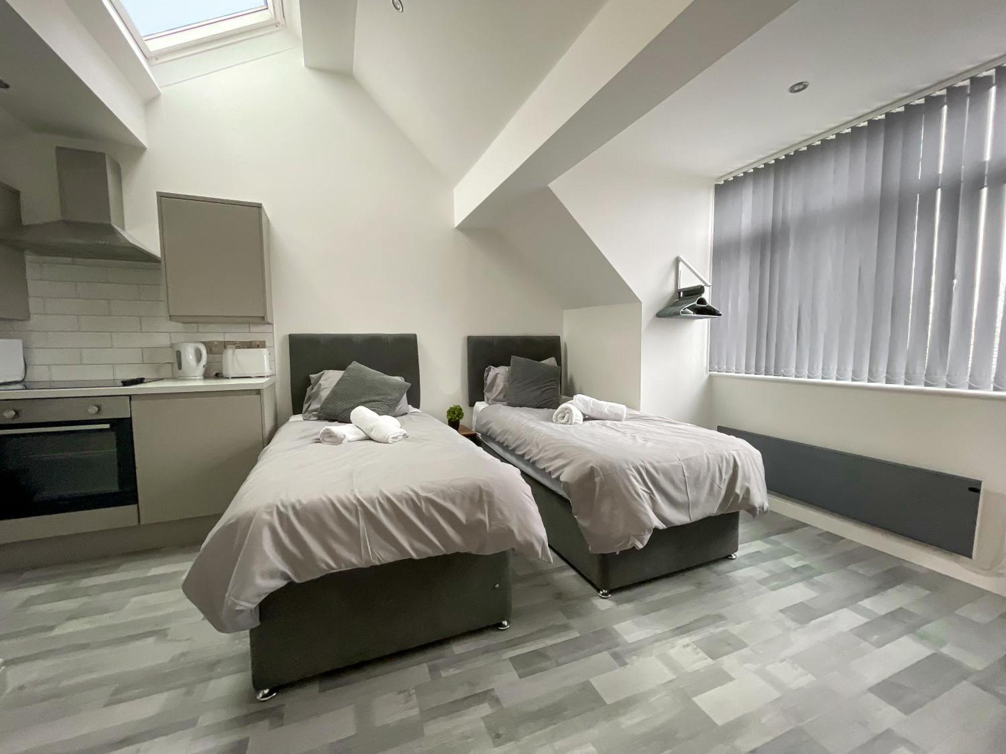 10Min To City - Free Parking - Private Studio - Contractor Friendly Manchester Exterior foto